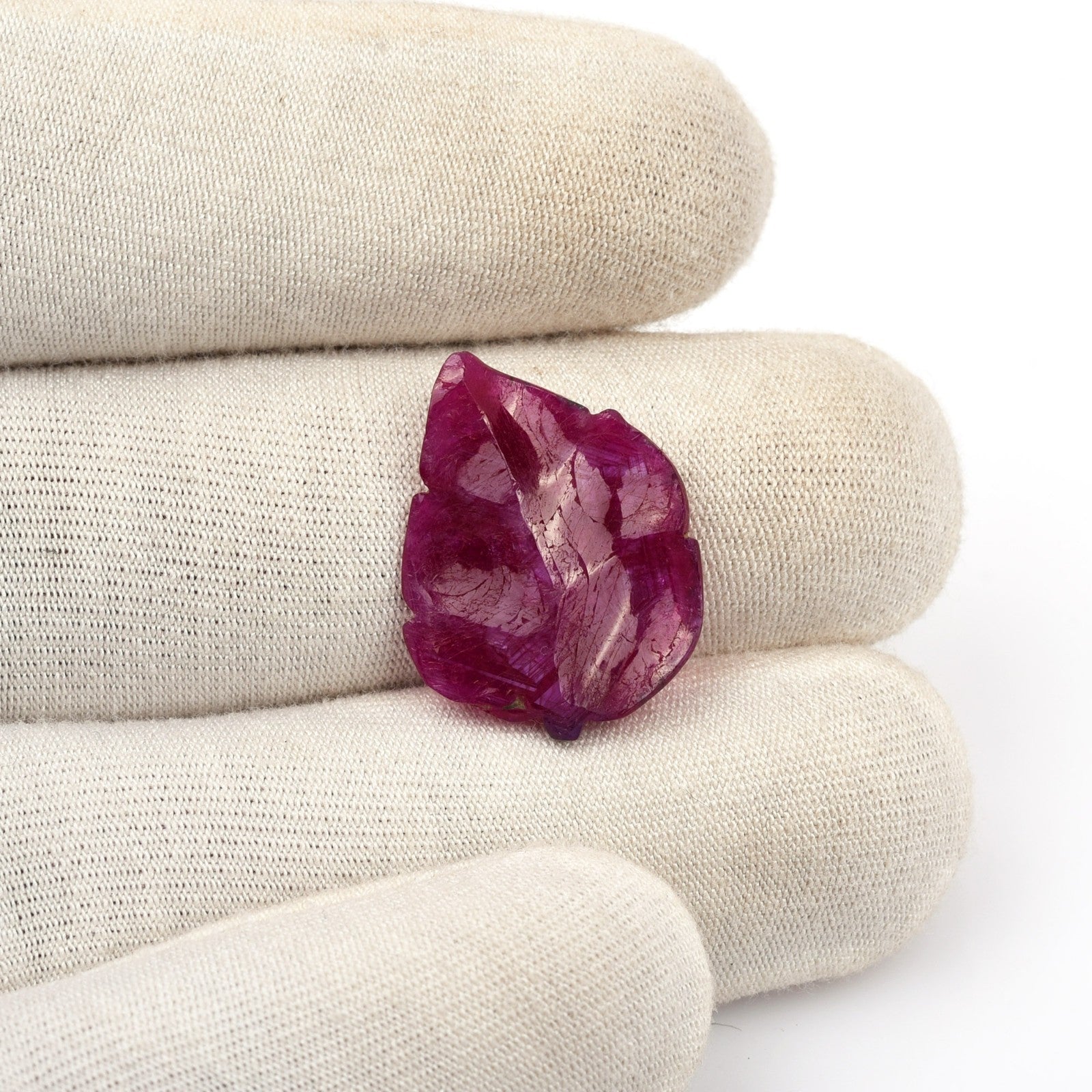 Certified Natural Untreated Ruby Carved Leaf Gemstone 7.18 Ct For Ring Pendant