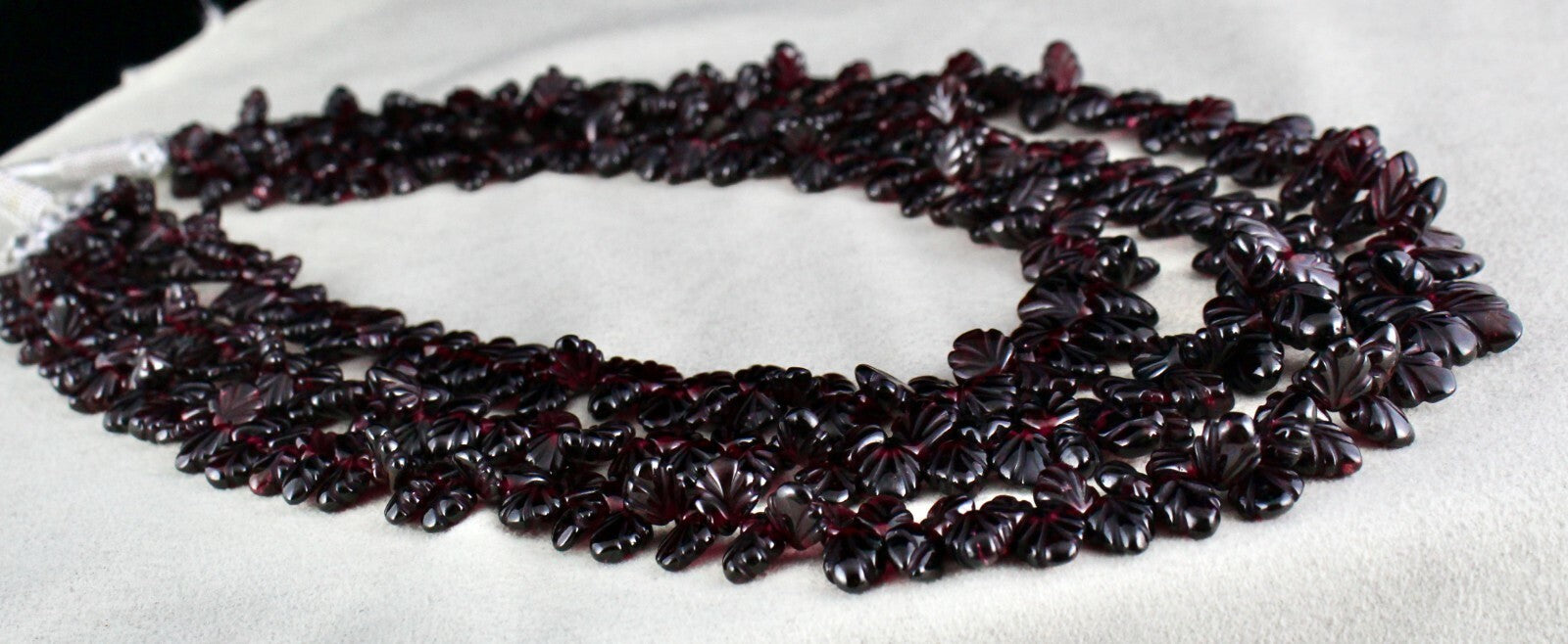 Certified Natural Red Garnet 1000 Carats Carved Leaves Gemstone Necklace