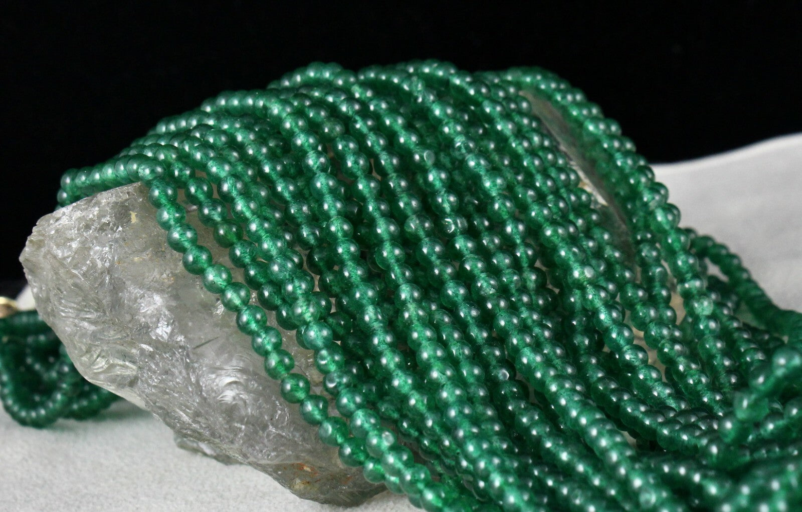 Emerald Colour Green Quartz 15l Necklace Aventurine 1175 Cts Round Beads