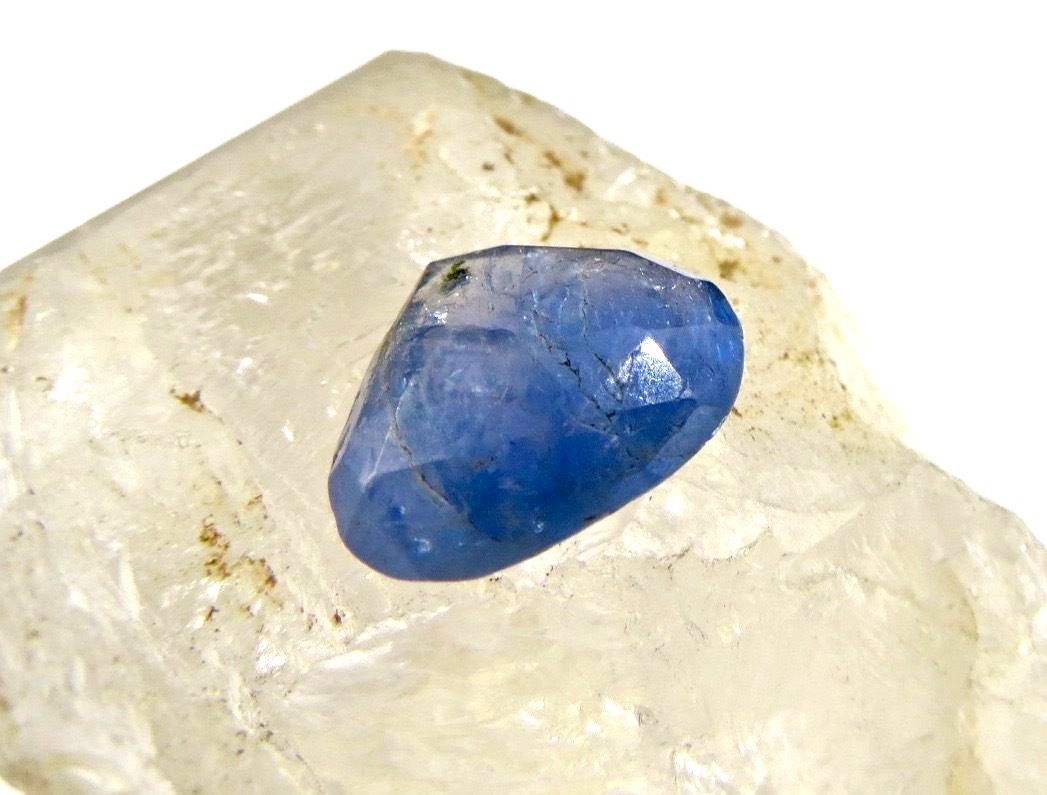 Certified Natural Blue Sapphire Tear Drop 9.05ct Gemstone For Designing