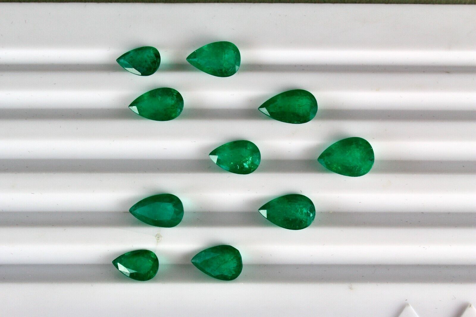 NATURAL ZAMBIA EMERALD PEAR CUT 10 PCS 27.31 CTS LOOSE GEMSTONE RING EARRING SET