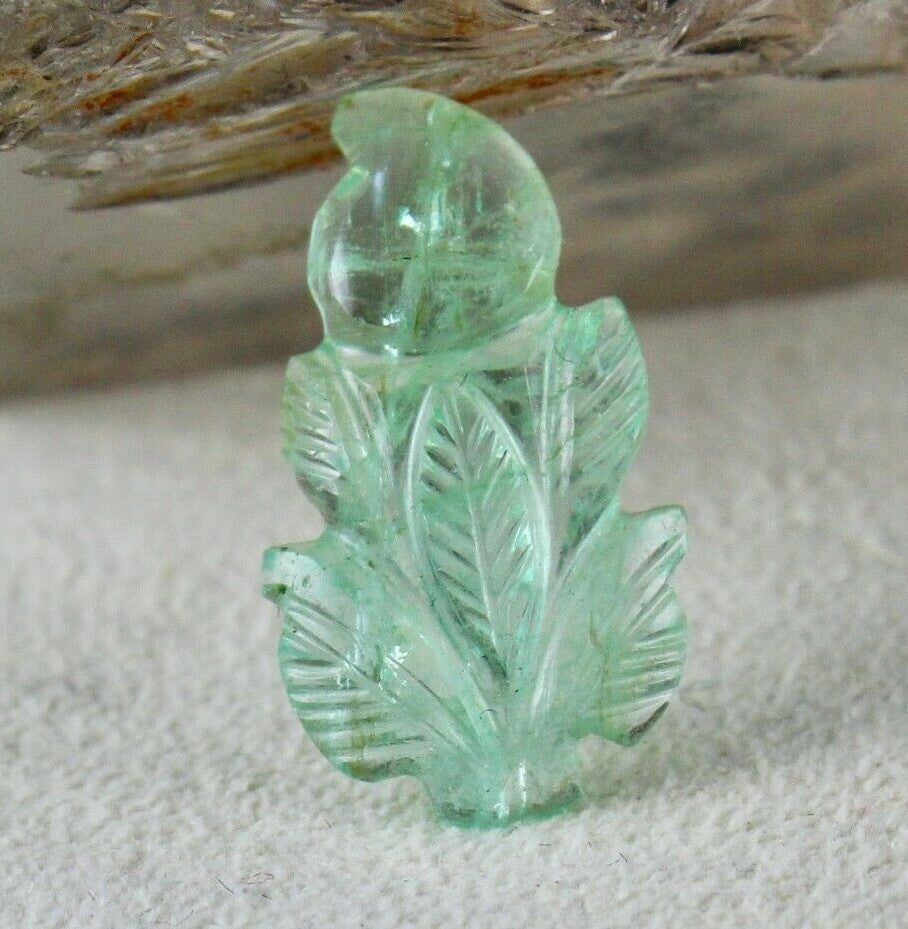Natural Colombian Emerald Leaf 4.74ct Gemstone For Pendant Ring