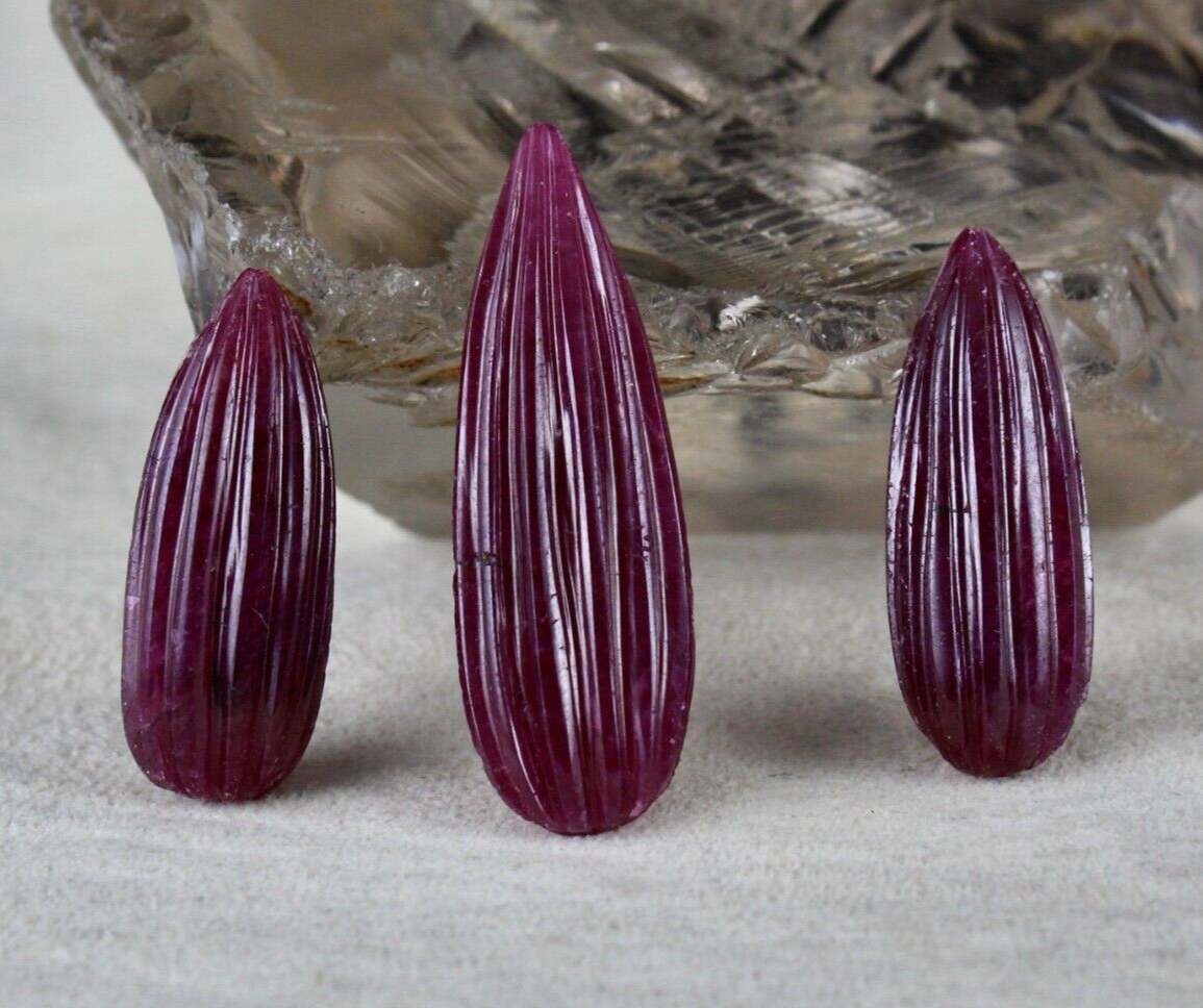 Certified Natural Untreated Ruby Carved 60.35 Ct Gemstone Earrings Pendant Set