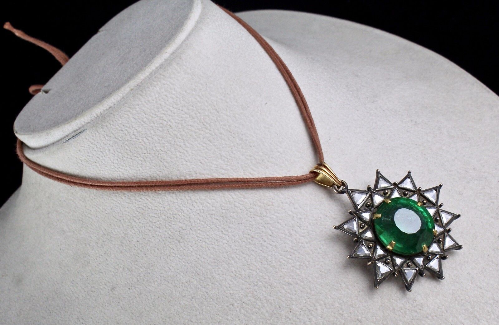 Antique Natural Emerald Oval Cut Old Diamond 18k Gold Vintage Pendant