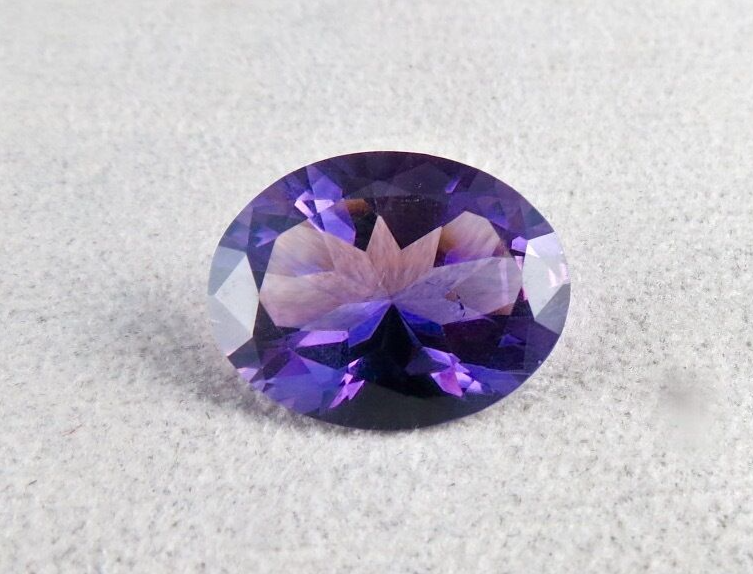 Natural Amethyst 23.35 Ct Oval Cut 23mm Purple Gemstone For Pendant/ring
