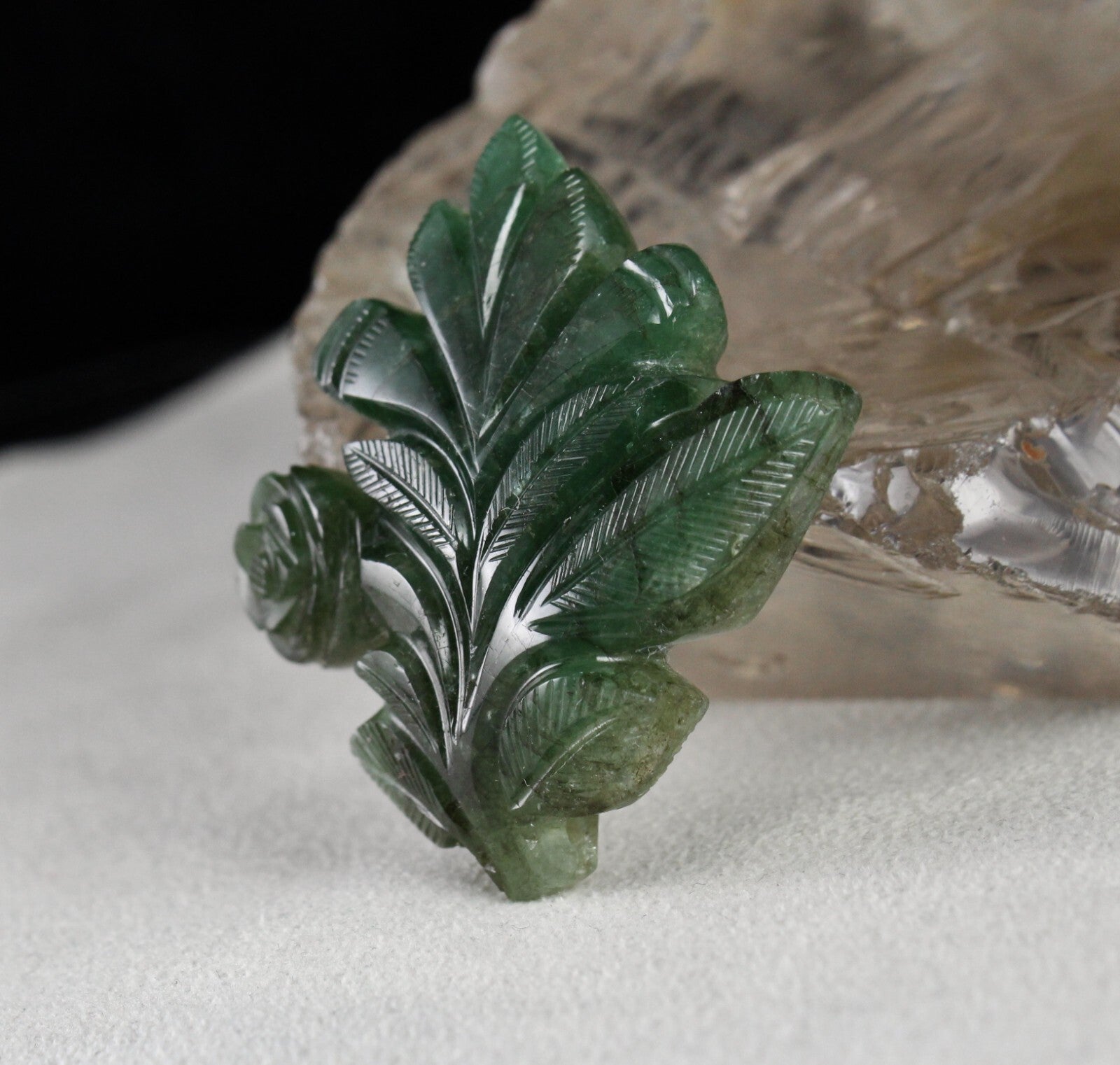Certified Natural 103.40 Ct Zambia Emerald Carved Leaf Big Gemstone For Pendant