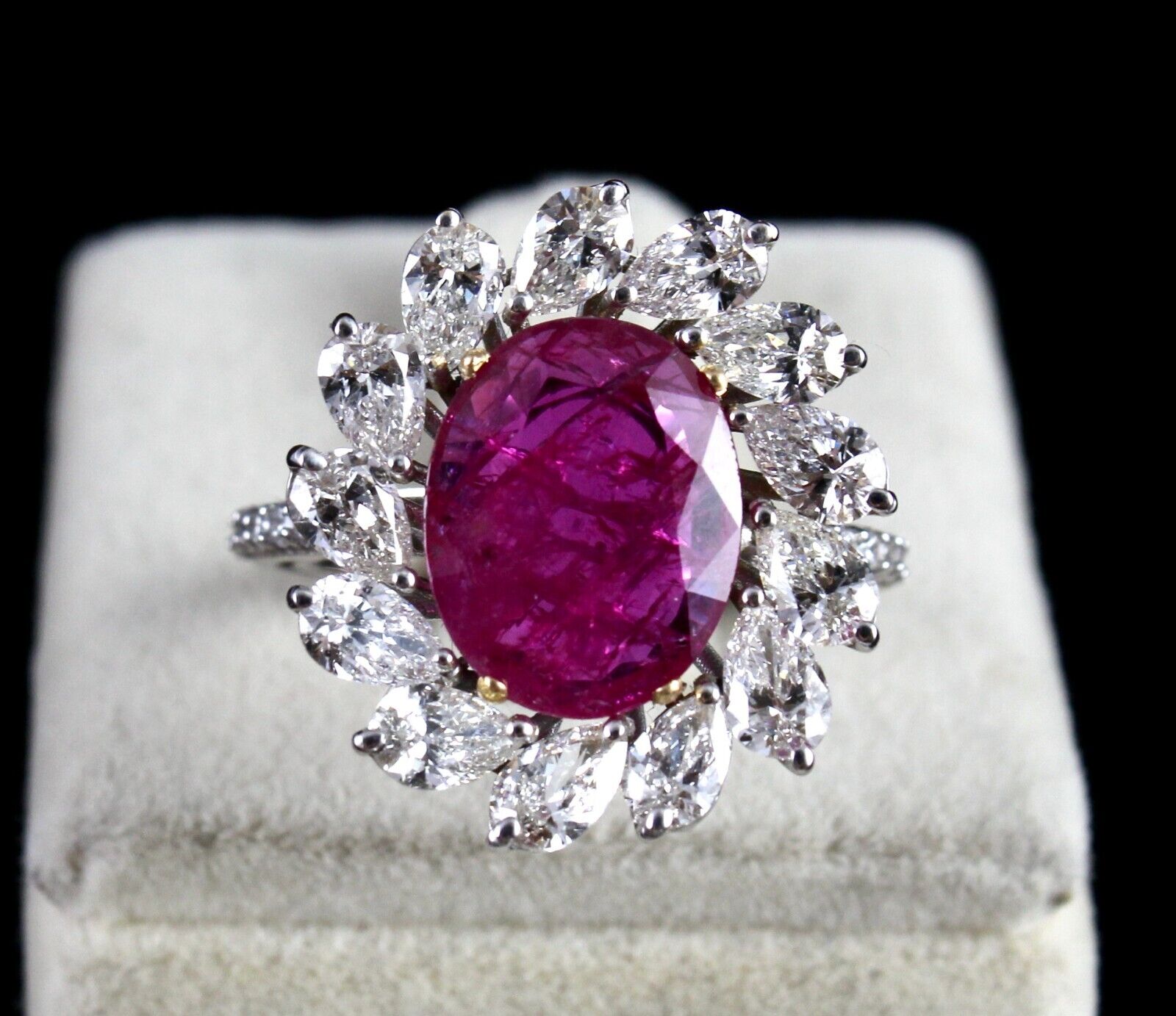 Natural Mozambique Ruby Oval Cut Gemstone Pear Diamond 18K Gold Statement Ring