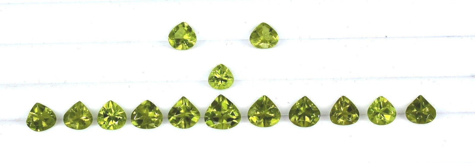 Natural Green Peridot Triangle Cut 25.45ct 14 Pcs Gemstone Set For Designing