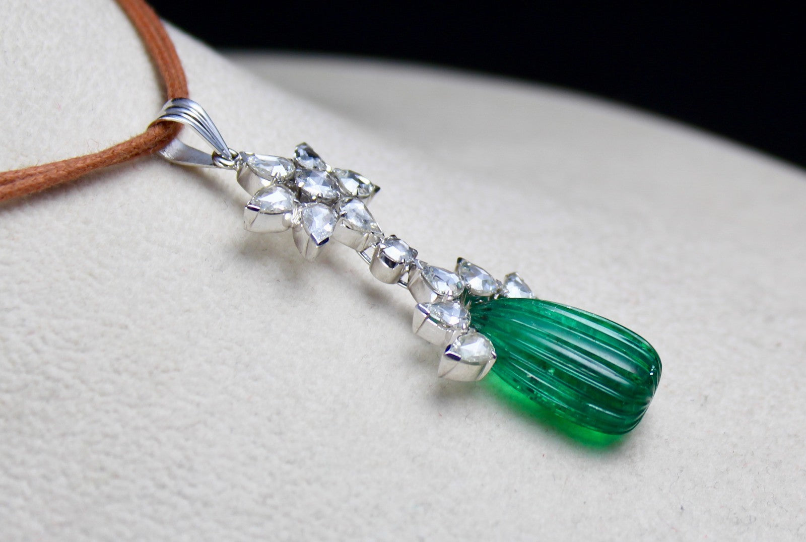 Certified Natural Emerald 10ct & Diamond Rose Cut Pendant Earring 18k Gold Set