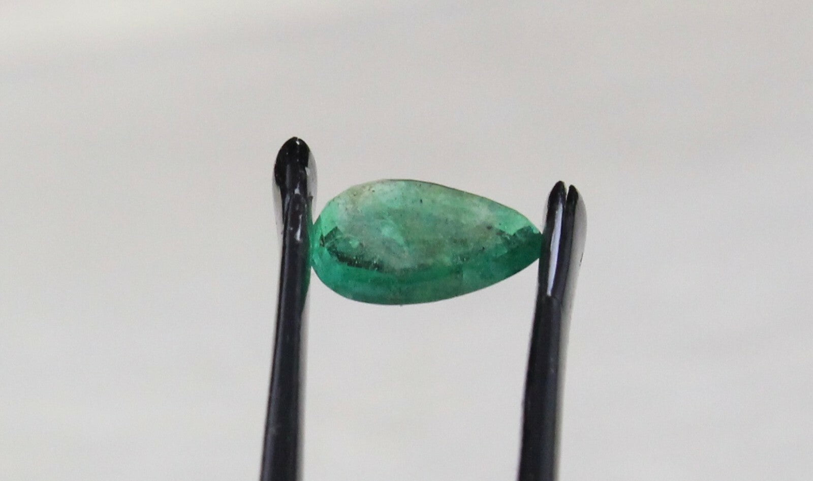 Natural Zambian Emerald Pear Cut Gem 7 Pcs 4.60 Ct Loose Stone Earring Set