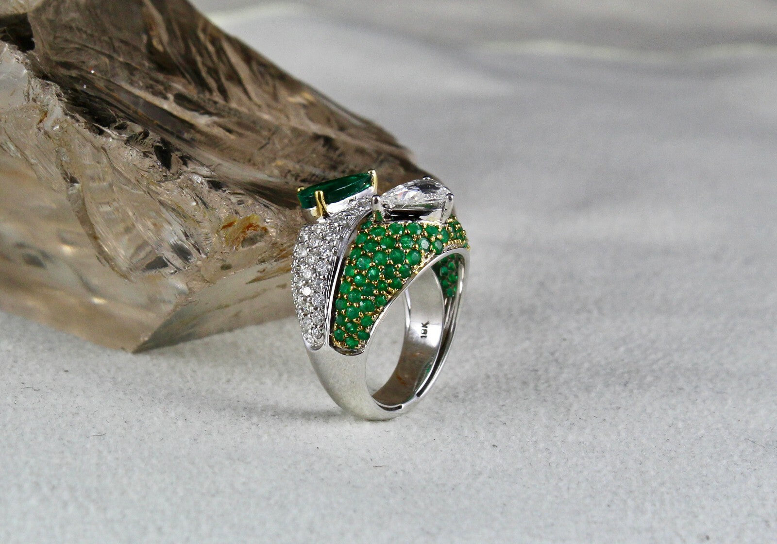 Certified Natural Emerald 10ct Rose Cut Natural Diamond 18k Gold Cocktail Ring