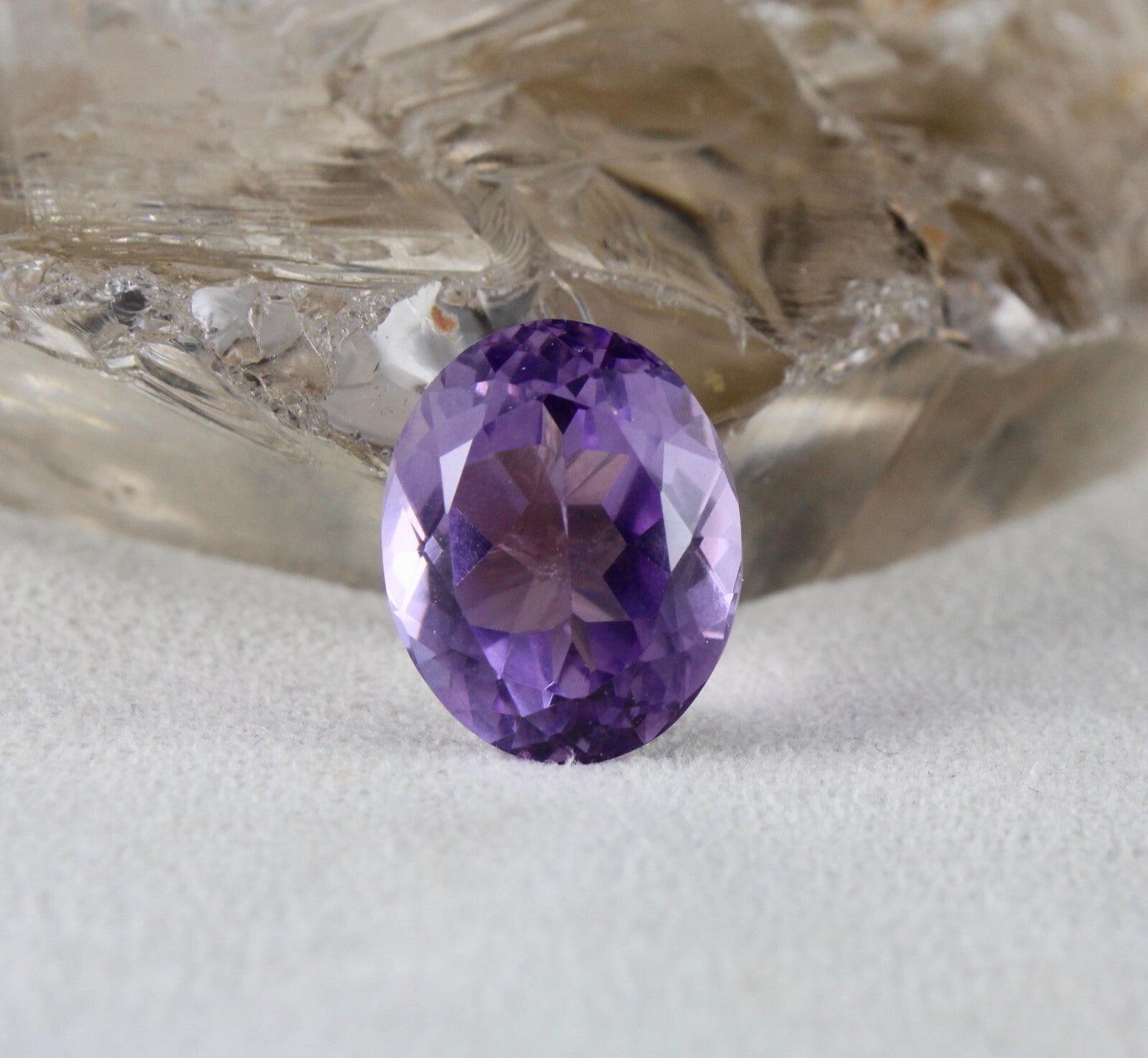 Natural Amethyst Oval Cut 21mm 25.37ct Purple Gemstone For Pendant Ring