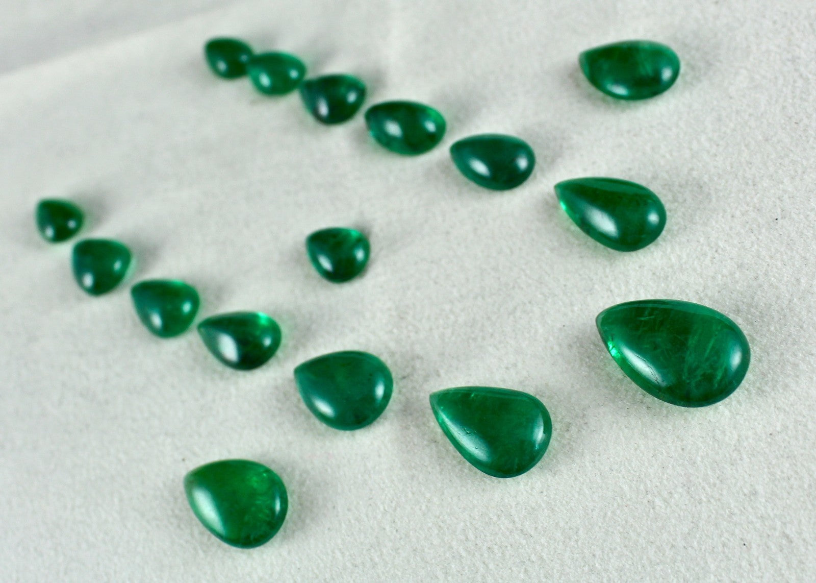 Certified Natural Emerald 110.38 Ct Pear Cabochon 16 Pc Loose Gemstone Necklace