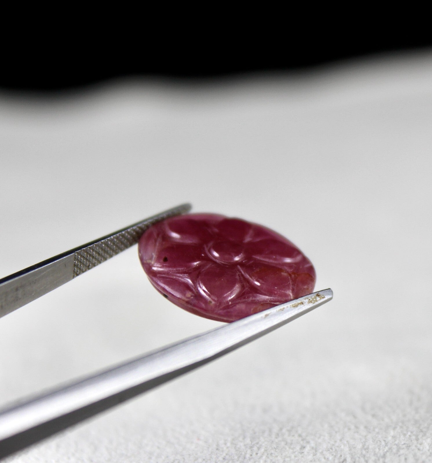 Natural Ruby Carved Oval Gemstone 20mm 17.60ct For Pendant Ring