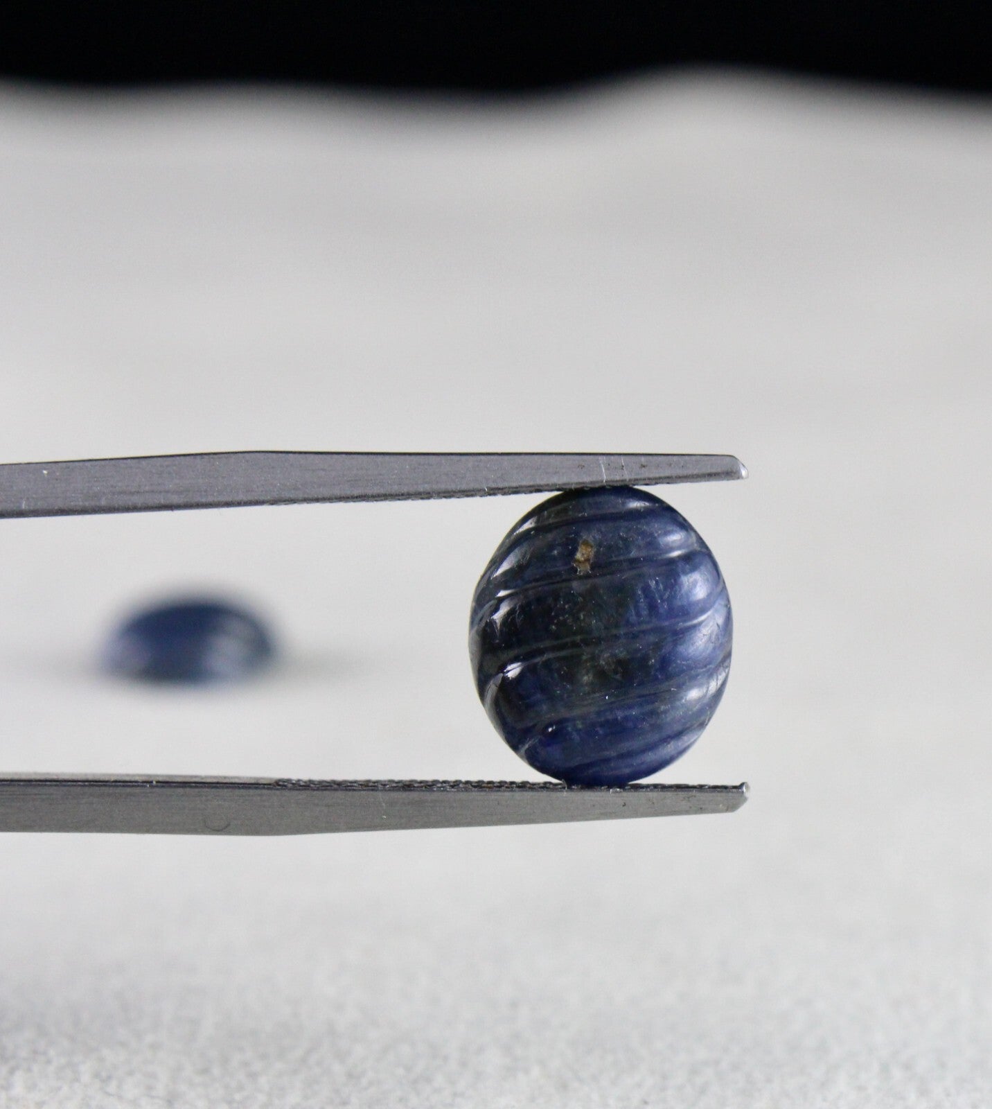 Natural Carved Blue Sapphire 10.90 Ct Oval 2pc Gemstone For Earrings Design