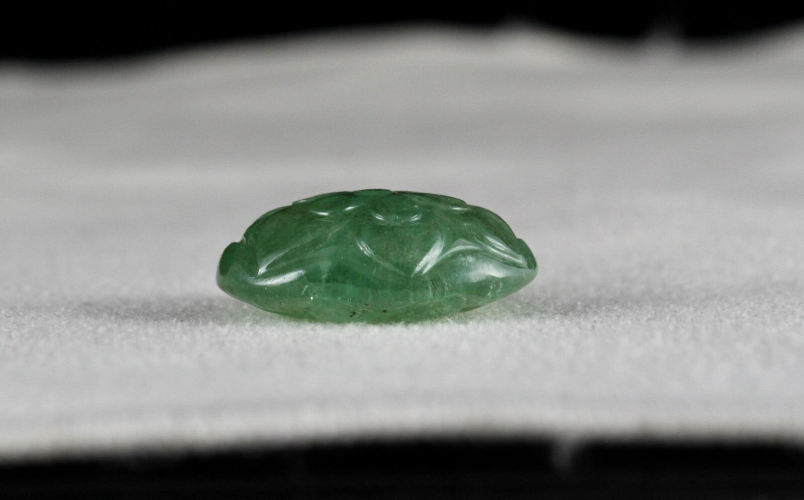 Certified Natural Colombian Emerald Oval Carved Gem 23.79ct For Ring & Pendant