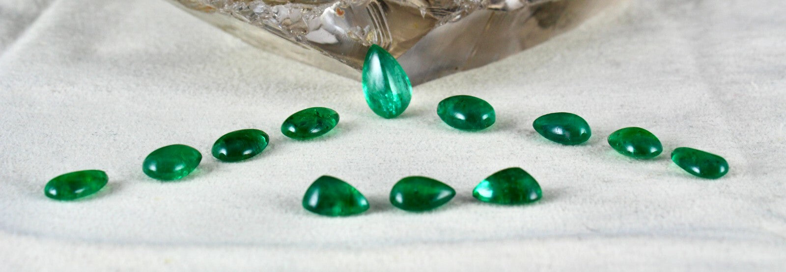 Certified Natural Emerald Pear Cabochon 31.36 Ct Loose Gemstone Jewelry Set