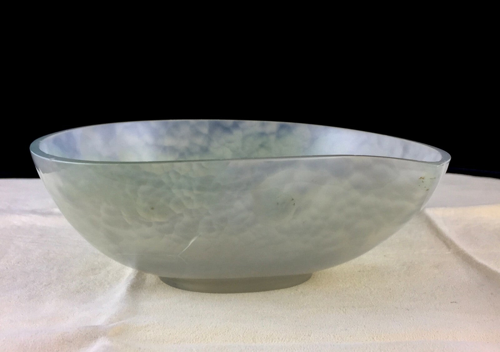 Chalcedony 1370 Ct Fine Carved Designer Bowl, Natural Home Decor Piece