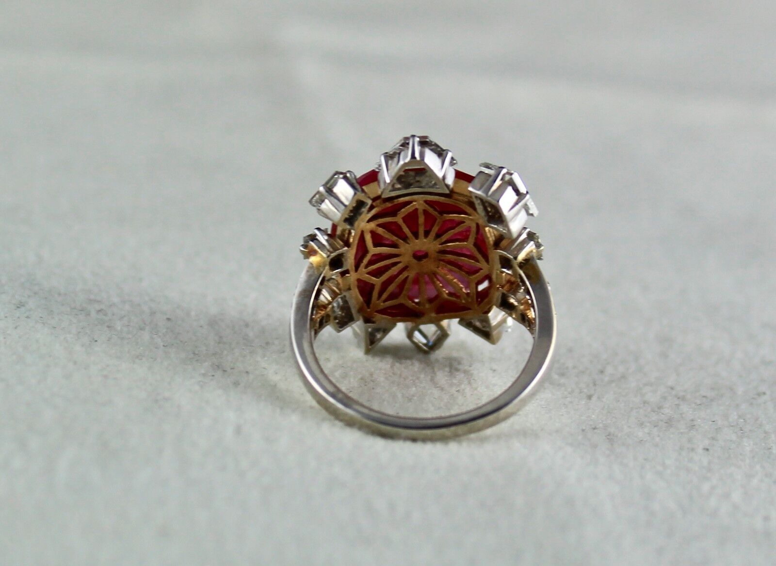 OLD ESTATE UNHEATED BURMESE RUBY CABOCHON FANCY DIAMOND 18K GOLD STATEMENT RING