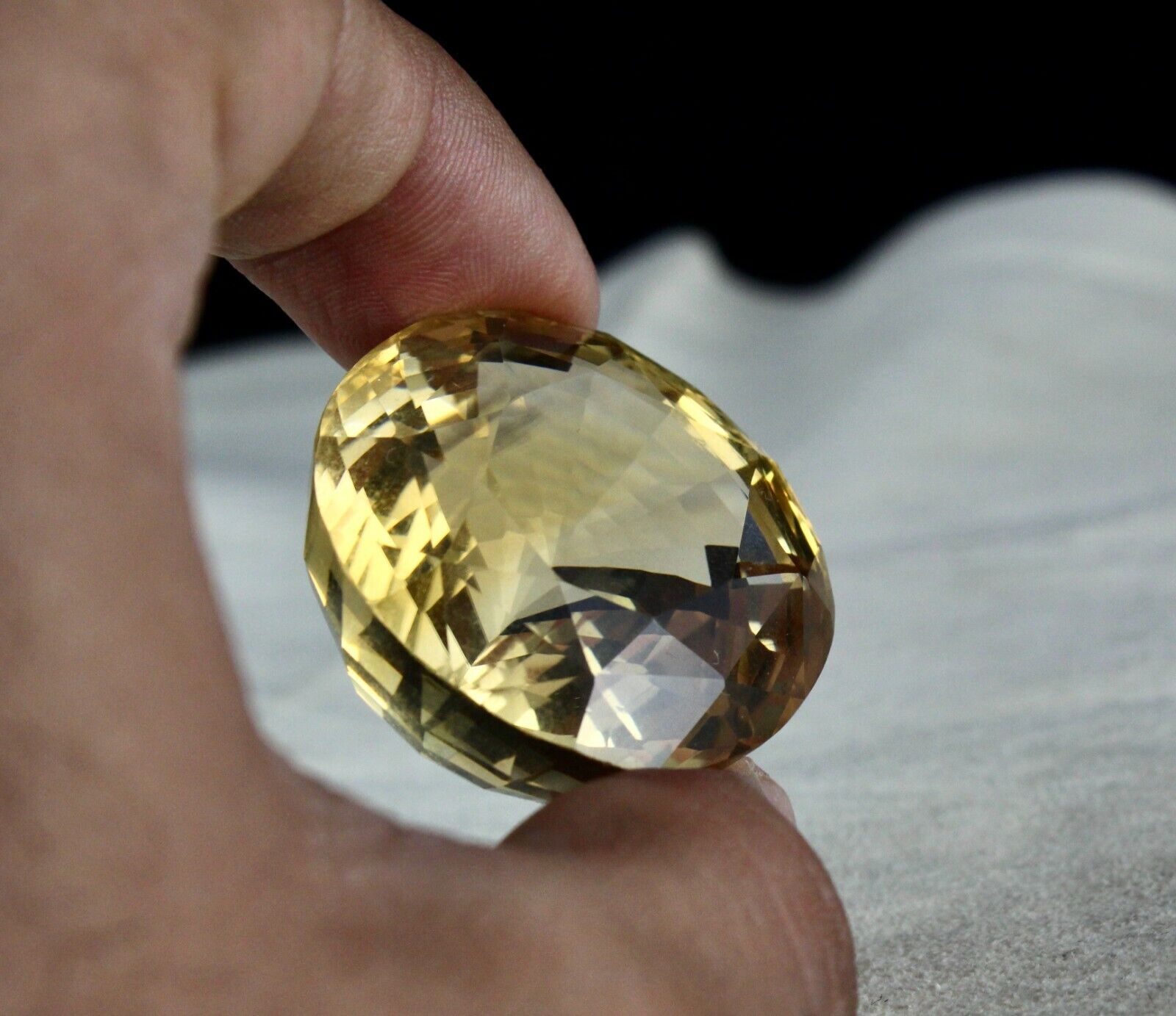 NATURAL CITRINE GOLDEN TOPAZ OVAL CUT 36X35 MM 177 CARATS GEMSTONE FOR PENDANT
