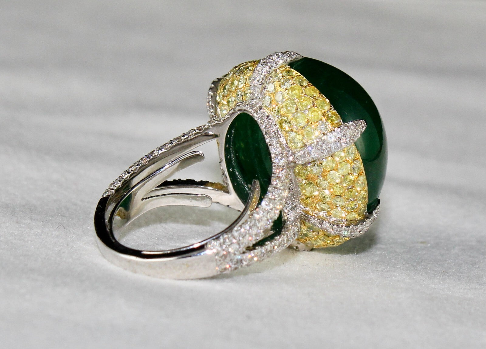 Certified Natural Zambian Emerald 10ct Cabochon Natural Diamond 18k Gold Ring