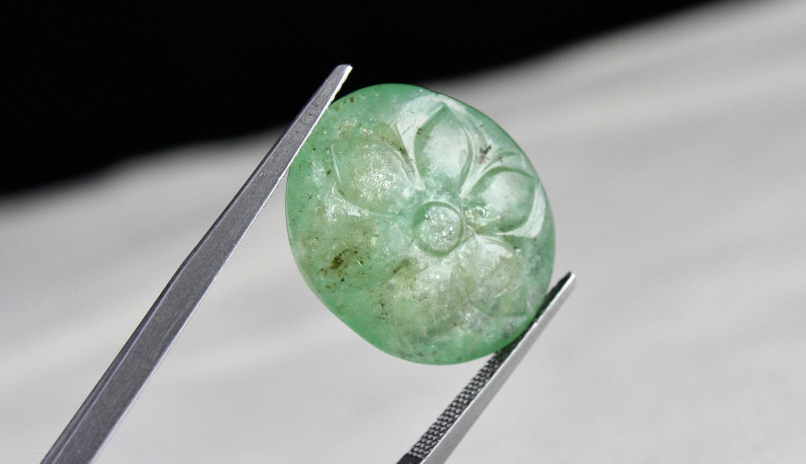 Certified Natural Colombian Emerald Oval Carved Gem 23.79ct For Ring & Pendant