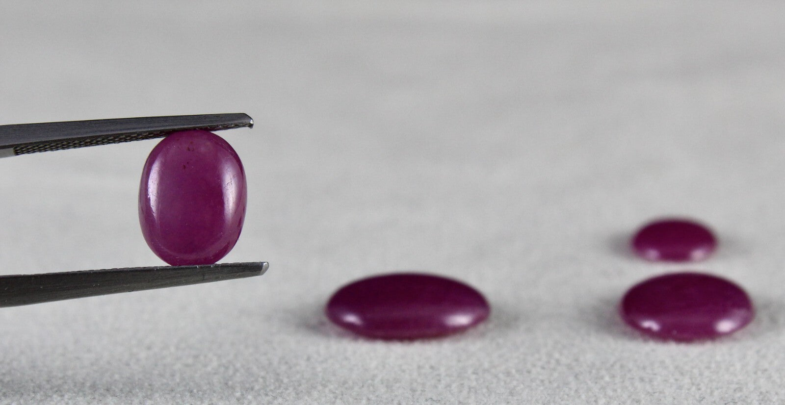 Natural Ruby Oval Cabochon 18.19ct 4 Pc Loose Gemstone For Earring Design