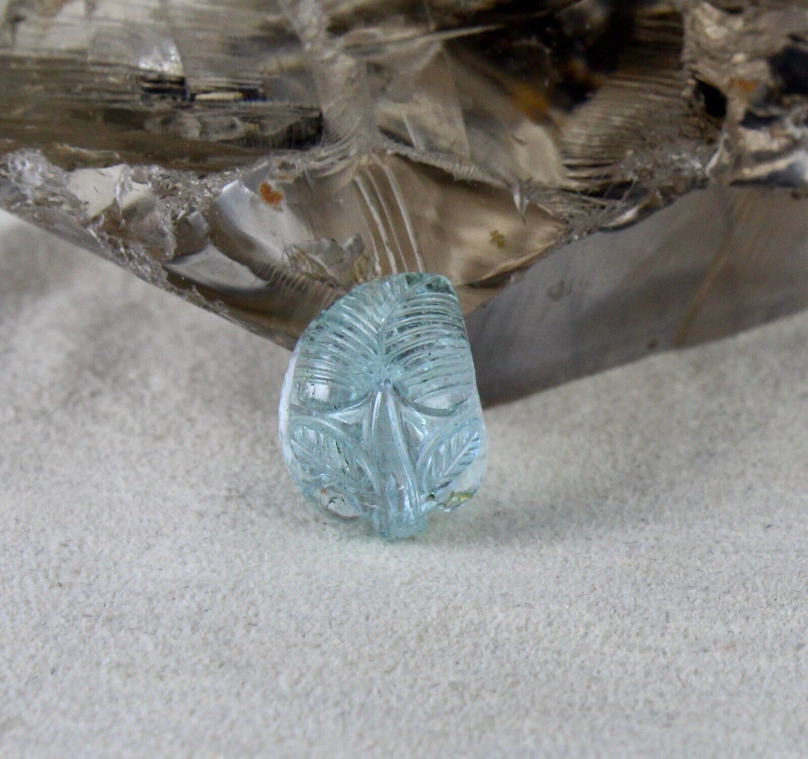 CLASSIC NATURAL BLUE AQUAMARINE CARVED LEAF 12.15 CARATS GEMSTONE PENDANT RING