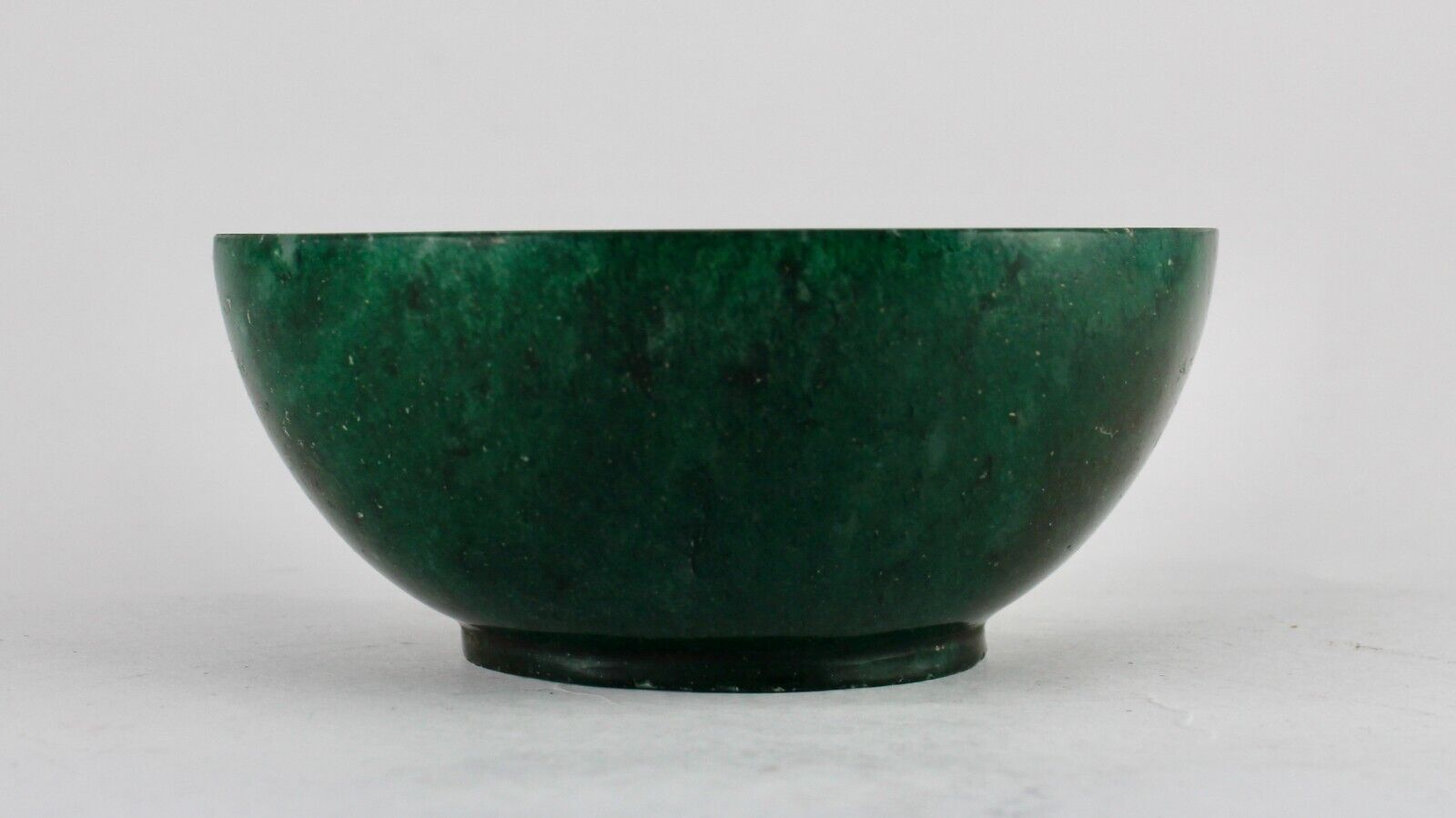 NATURAL GREEN QUARTZ 4 INCH 1325 CARATS CARVED ROUND BOWL FOR HOME DECOR