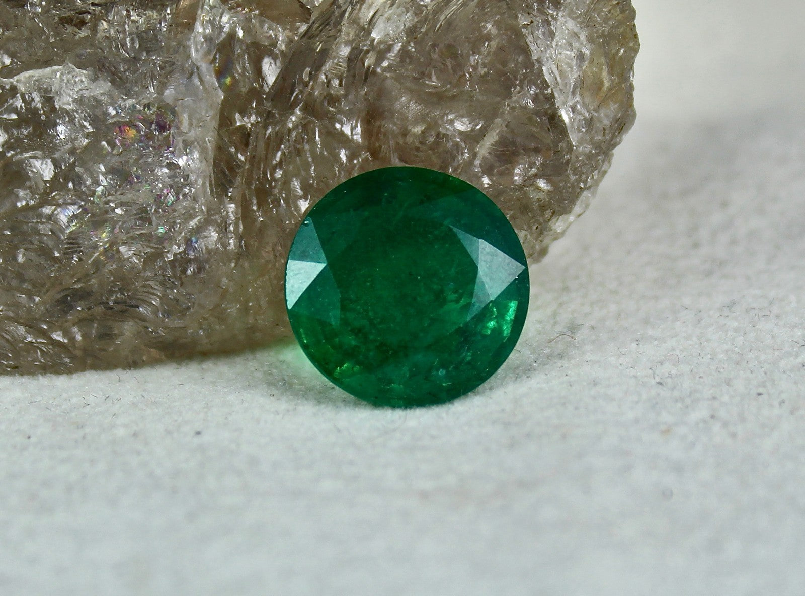 Certified 15mm 10.20 Ct Natural Emerald Round Cut Gemstone For Ring Pendant