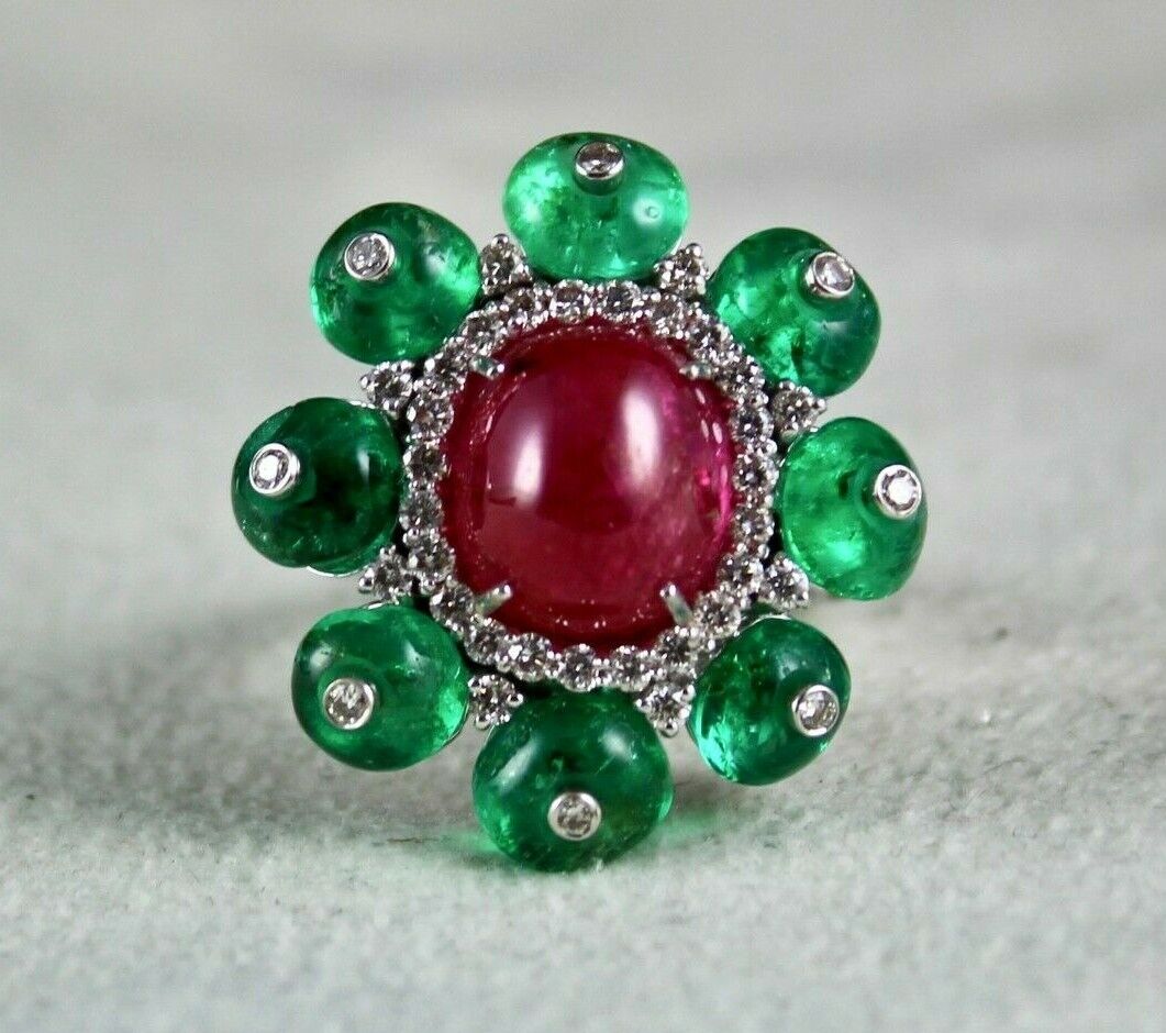 NATURAL NO HEAT BURMESE RUBY CABOCHON EMERALD DIAMOND 18 K GOLD IMPORTANT RING