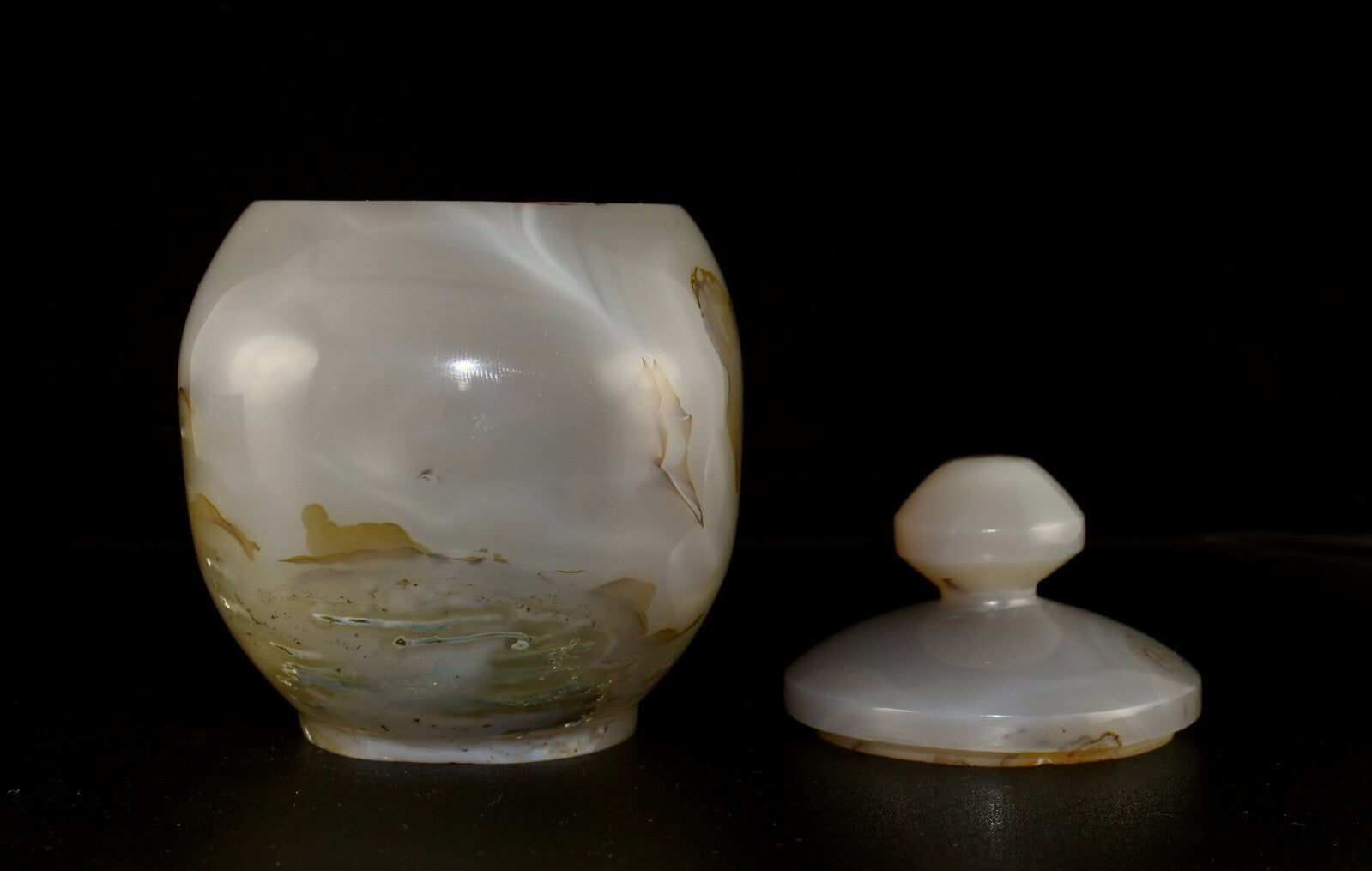 Certified Handcrafted 5" Natural Chalcedony 2806 Cts Carved Gemstone Home Decor