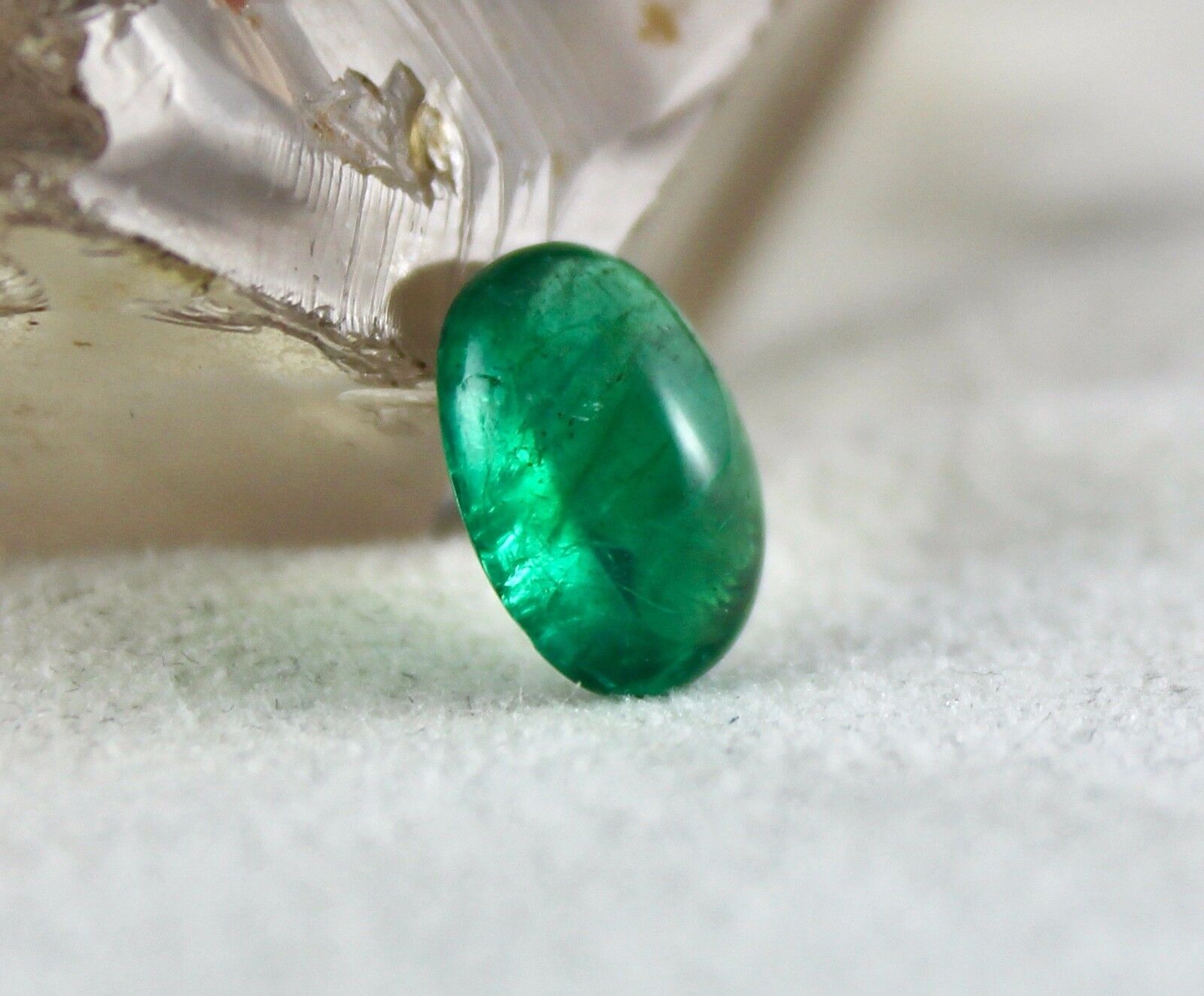 NATURAL ZAMBIAN EMERALD OVAL CABOCHON 3.70 CARATS GEMSTONE FOR RING PENDANT