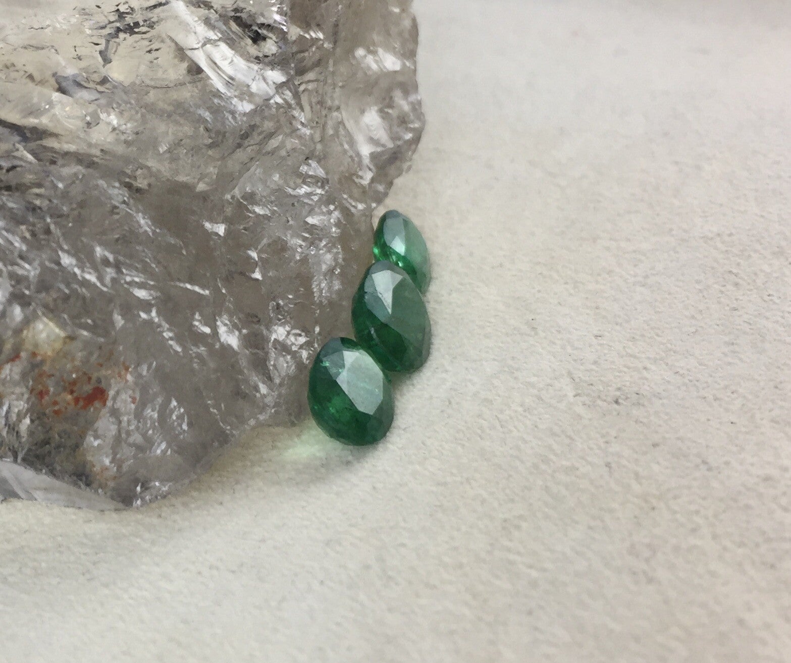 Certified Natural Earth Mined Zambia Emerald Oval 5 Pcs 10 Ct Gemstone Set