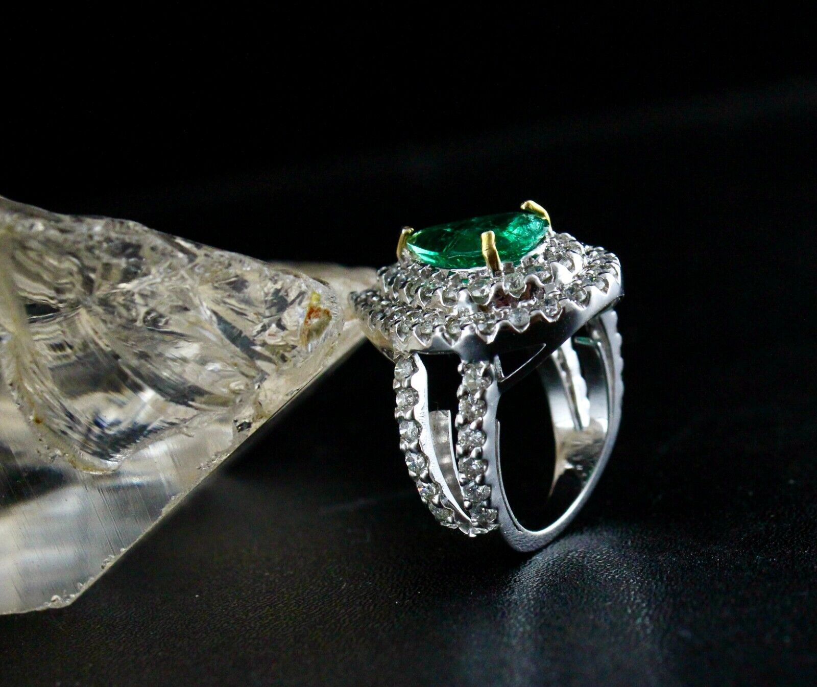 NATURAL ZAMBIAN EMERALD PEAR CUT 2.51 CTS GEMSTONE DIAMOND 18K GOLD LADIES RING