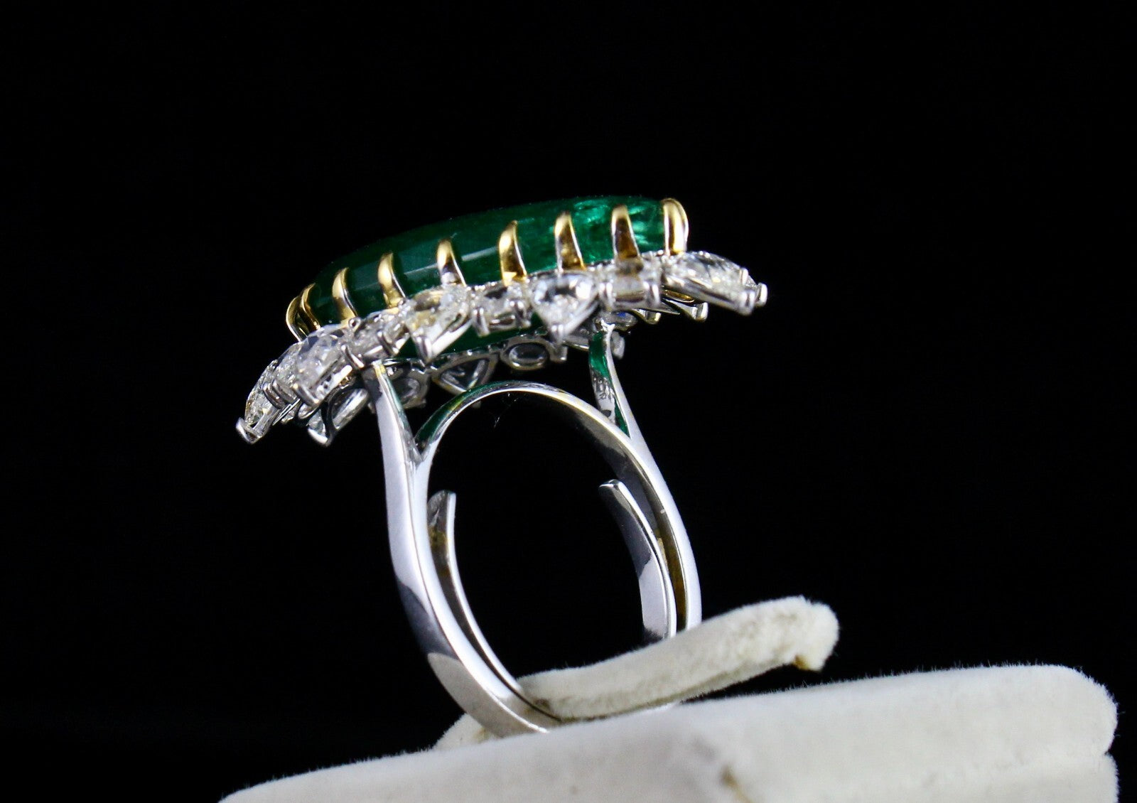 Certified 59.5ct Natural Zambia Emerald Pear Cut Rose Cut Diamond 18k Gold Ring