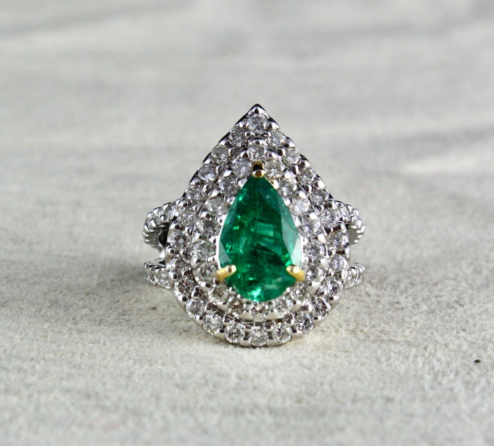 NATURAL ZAMBIAN EMERALD PEAR CUT 2.51 CTS GEMSTONE DIAMOND 18K GOLD LADIES RING
