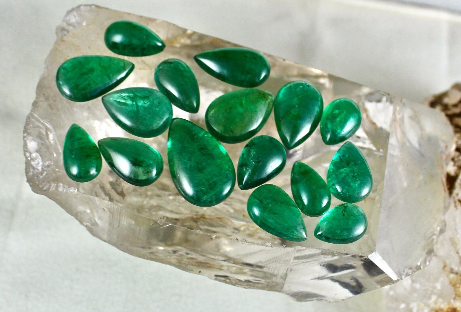 FINE NATURAL ZAMBIA EMERALD PEAR CABOCHON 16 PCS 110.38 CARATS GEMSTONE FOR SET