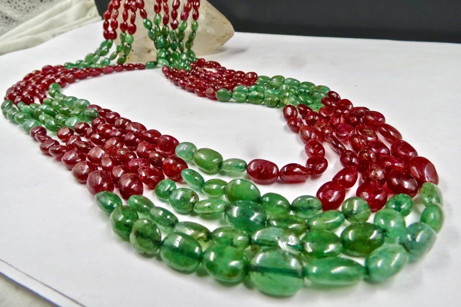 Certified 518 Ct Natural Red Spinel Green Emerald Beads Cabochon Necklace