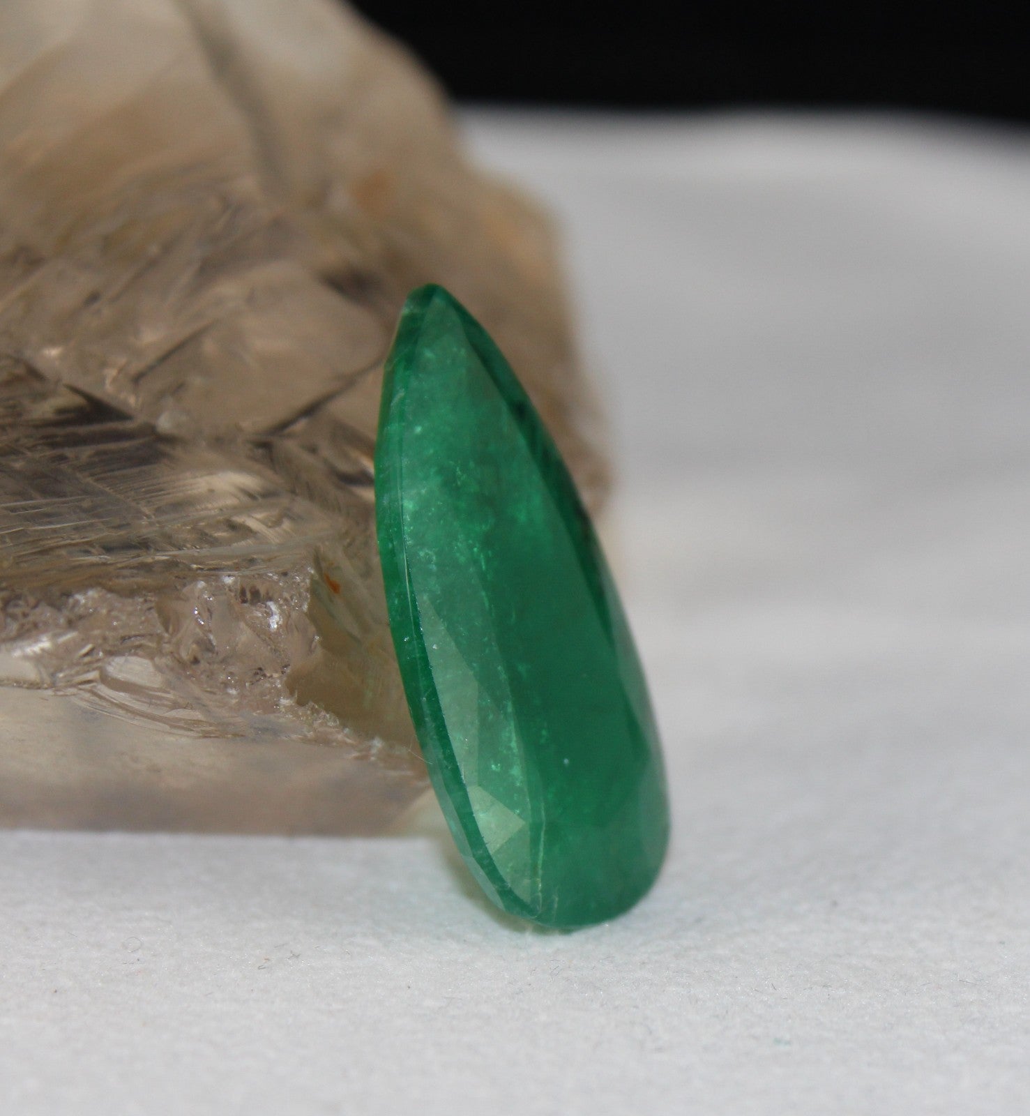 Certified Natural Zambian Emerald Pear 35x19mm 31.68 Ct Loose Gemstone Pendant