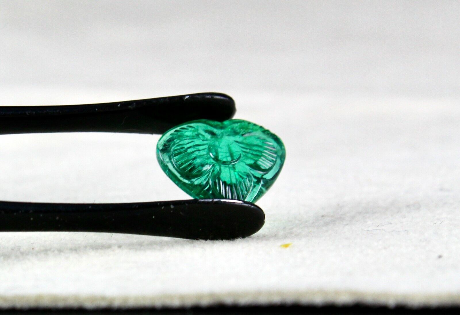 11X12 MM NATURAL ZAMBIAN EMERALD CARVED HEART SHAPE 3 CARATS GEMSTONE FOR RING