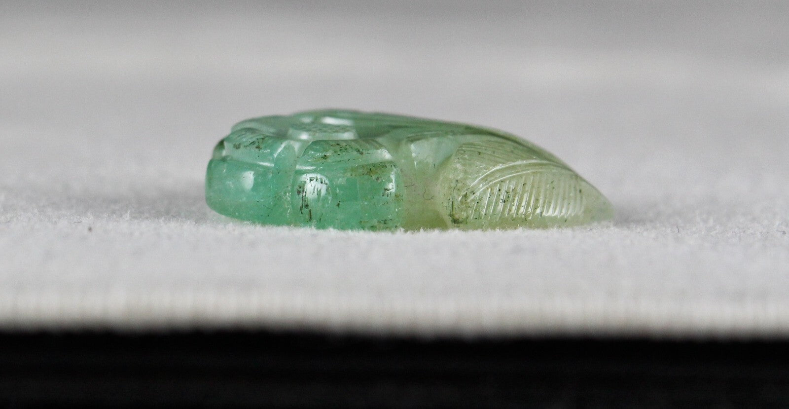 Certified Natural Colombian Emerald 27.55ct Leaf Carved Gem For Ring & Pendant