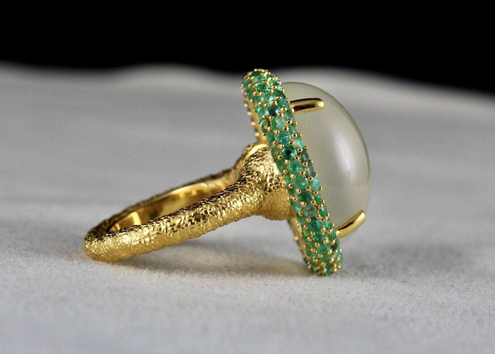 NATURAL MOONSTONE CABOCHON EMERALD 925 STERLING SILVER FINE DESIGN GEMSTONE RING