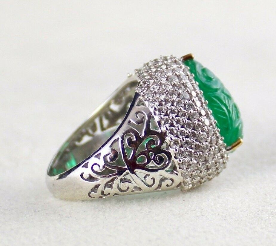 NATURAL ZAMBIAN EMERALD 10 CARATS PEAR CARVED WHITE DIAMOND LADIES 18K GOLD RING