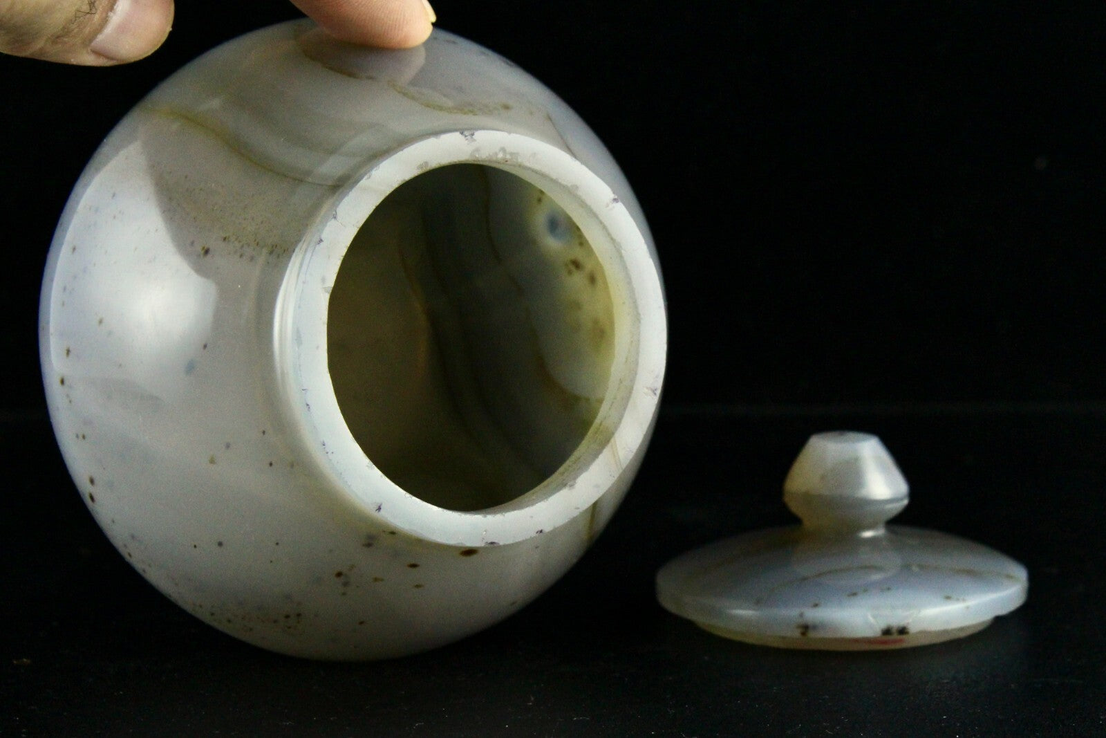 Certified Handcrafted 4.5" Carved Chalcedony 2262 Ct Gemstone Pot Home Decor