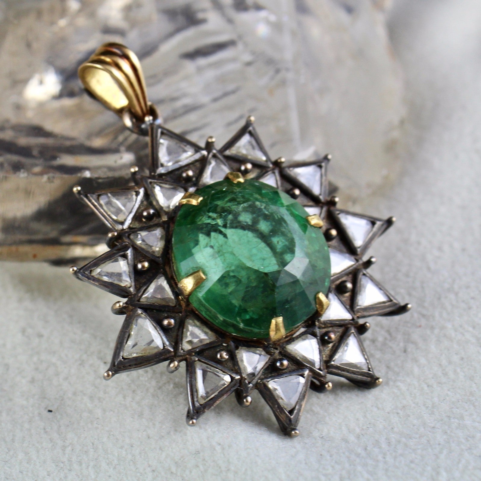 Certified Antique Natural Emerald 125.75ct Diamond 18k Gold Vintage Pendant