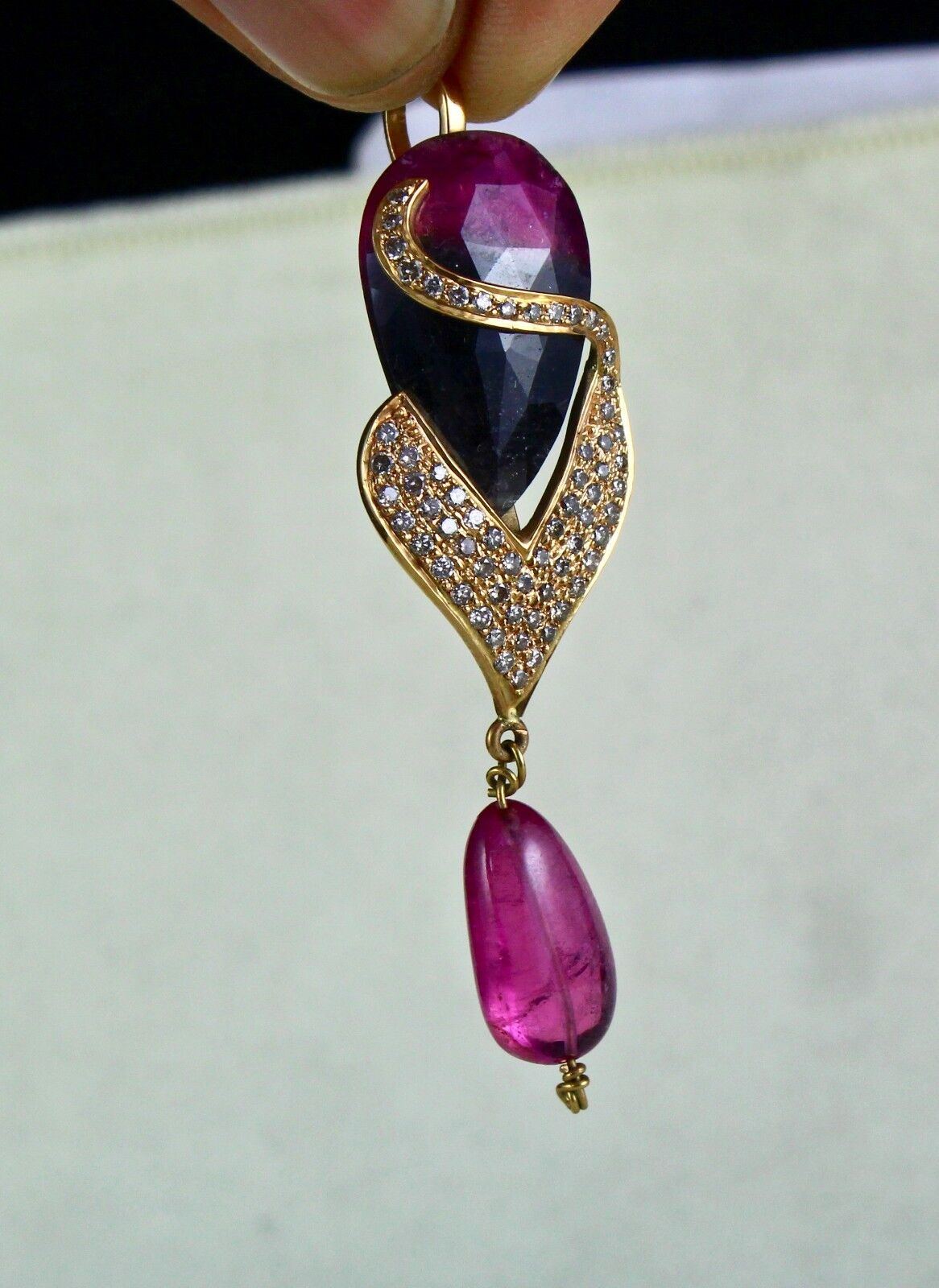 MULTI COLOUR TOURMALINE CABOCHON DIAMOND 18K GOLD PENDANT EARRING NECKLACE SET