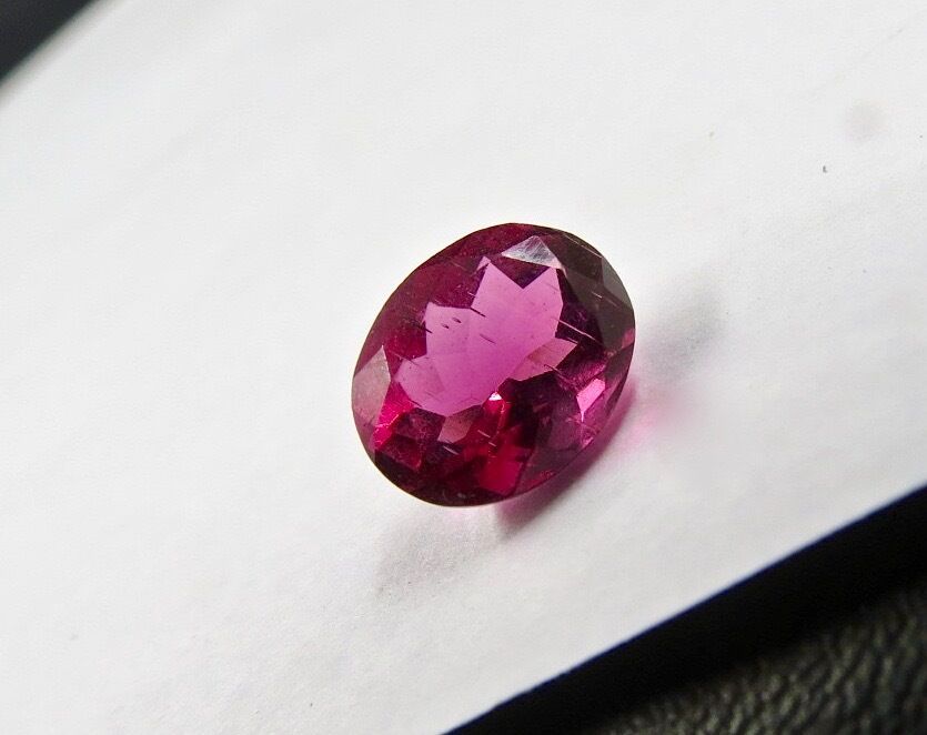 NATURAL PINK TOURMALINE RUBELLITE OVAL CUT 3.05 CARATS GEMSTONE FOR RING PENDANT