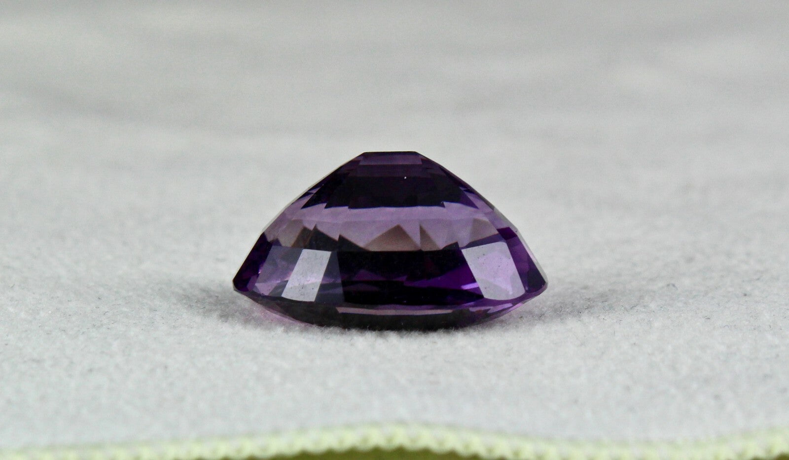 Natural Amethyst Oval Cut Gemstone 32.60 Ct 24x18mm Pendant Ring Design