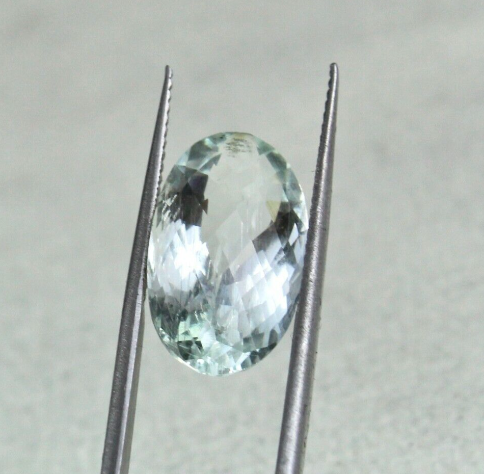 Finest Natural Blue Aquamarine 7.08 Ct Oval Gemstone For Ring Pendant